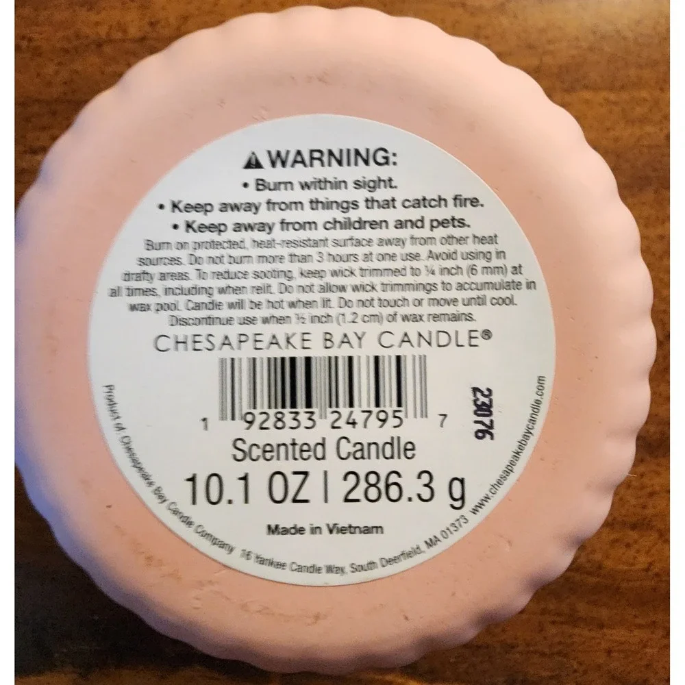Chesapeake Bay Candle Roseberry Oatmilk Pink Jar Wood Lid Essential Oils